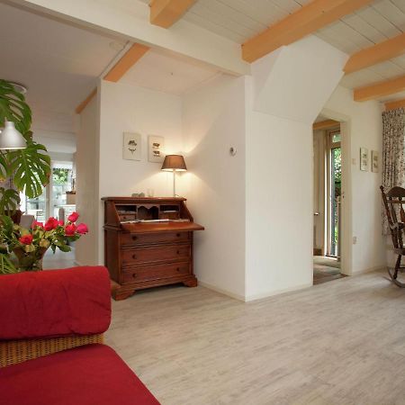 Fairytale Cottage In Nes Friesland With Garden Eksteriør bilde