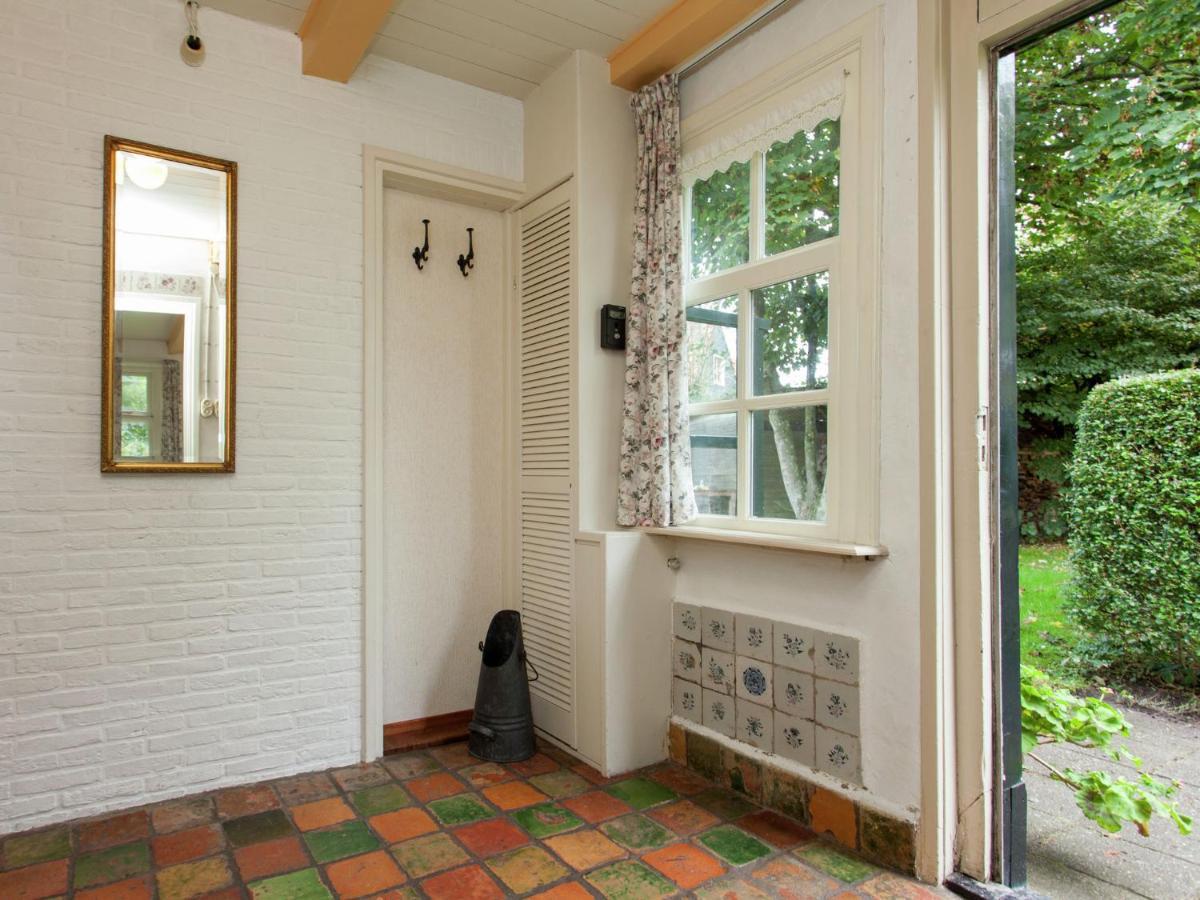 Fairytale Cottage In Nes Friesland With Garden Eksteriør bilde