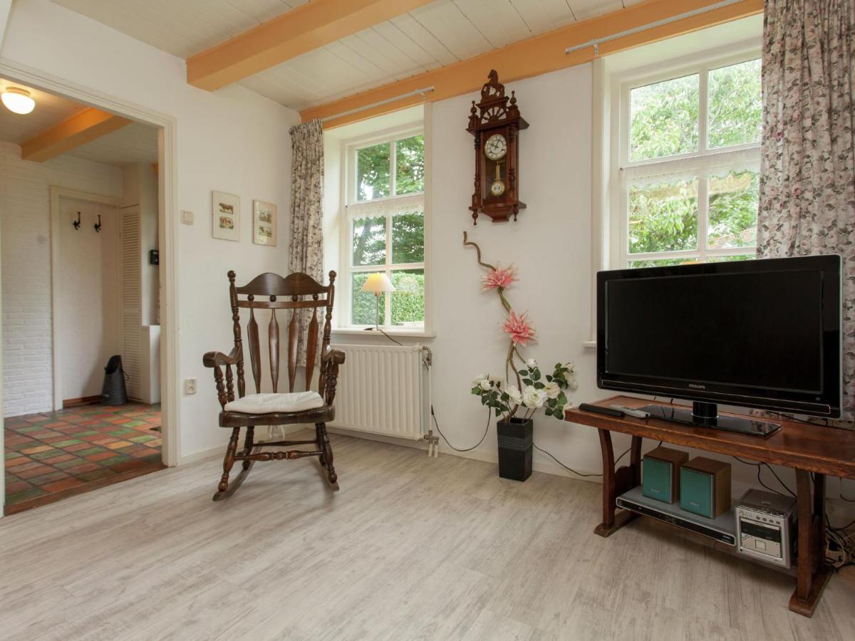 Fairytale Cottage In Nes Friesland With Garden Eksteriør bilde
