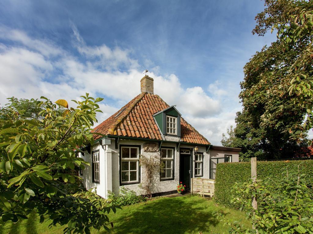 Fairytale Cottage In Nes Friesland With Garden Eksteriør bilde